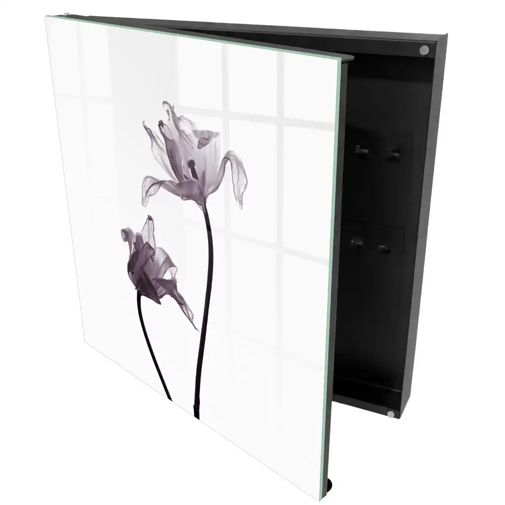 Suport de chei pentru perete cu model de flori delicate pe fundal deschis