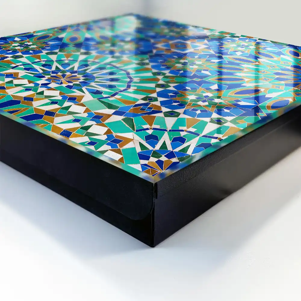 Suport de perete pentru chei cu model geometric din mozaic colorat