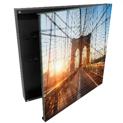 Dulapior pentru chei cu model decorativ pod însorit