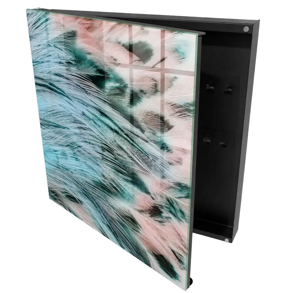 Dulapior pentru chei cu design de pene în nuanțe pastelate de albastru și roz