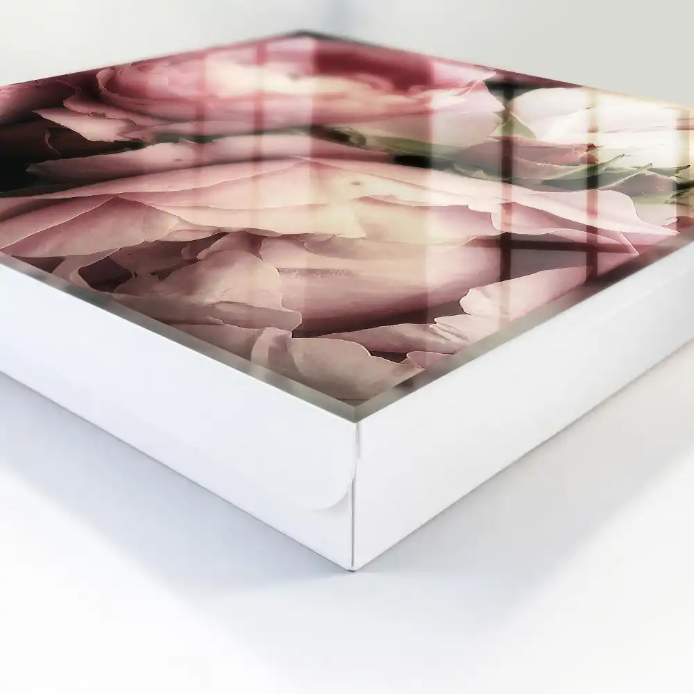 Casetă pentru chei cu design romantic și model cu trandafiri