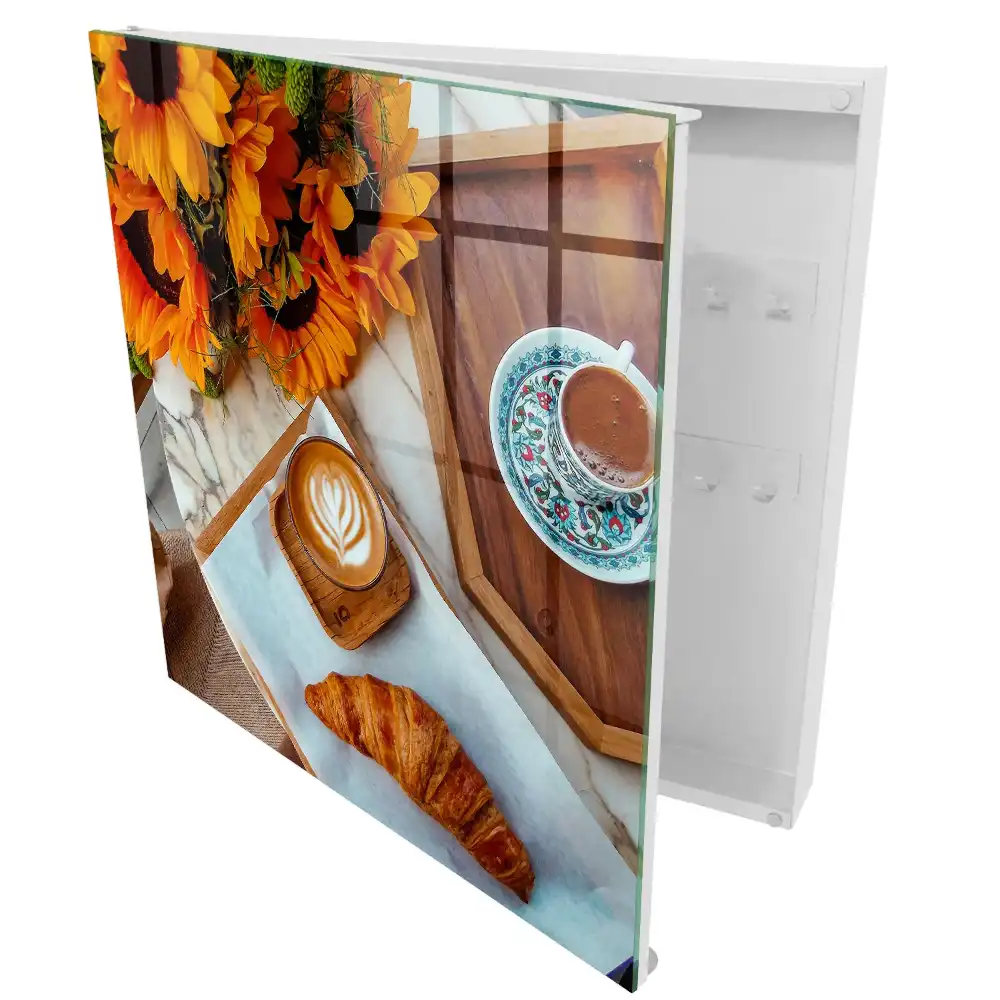 Dulapior pentru chei cu model floarea-soarelui, cafea și croissant