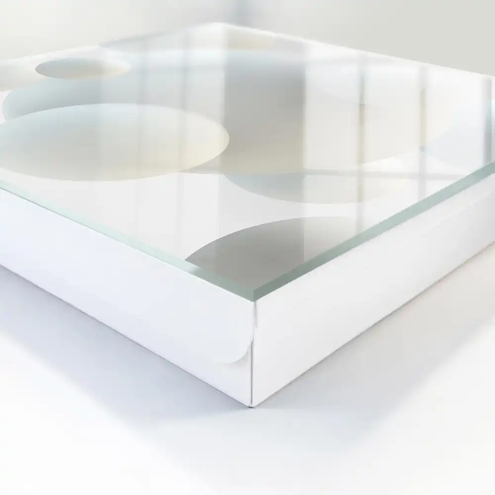 Casetă pentru chei cu design minimalist din sfere plutitoare