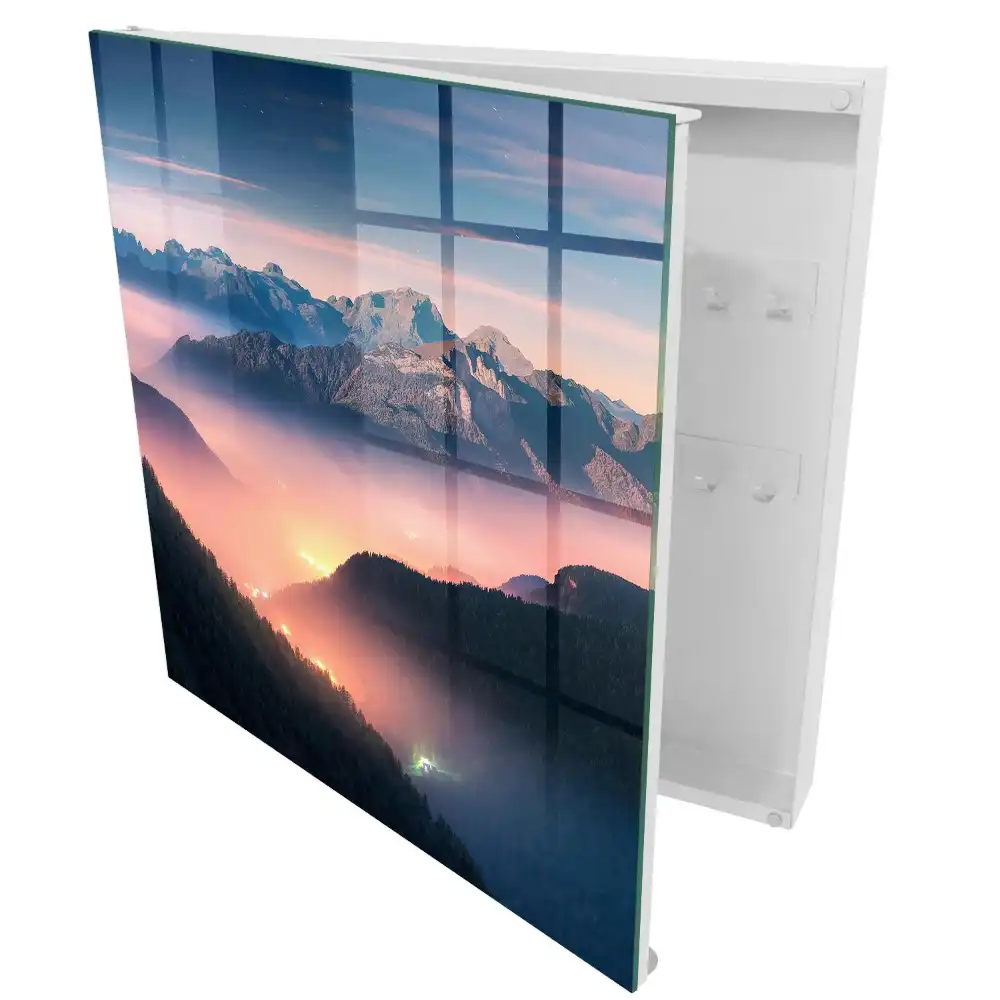 Casetă pentru chei cu design nocturn de oraș montan