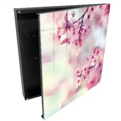 Dulapior pentru chei cu model floral roz pe fundal deschis