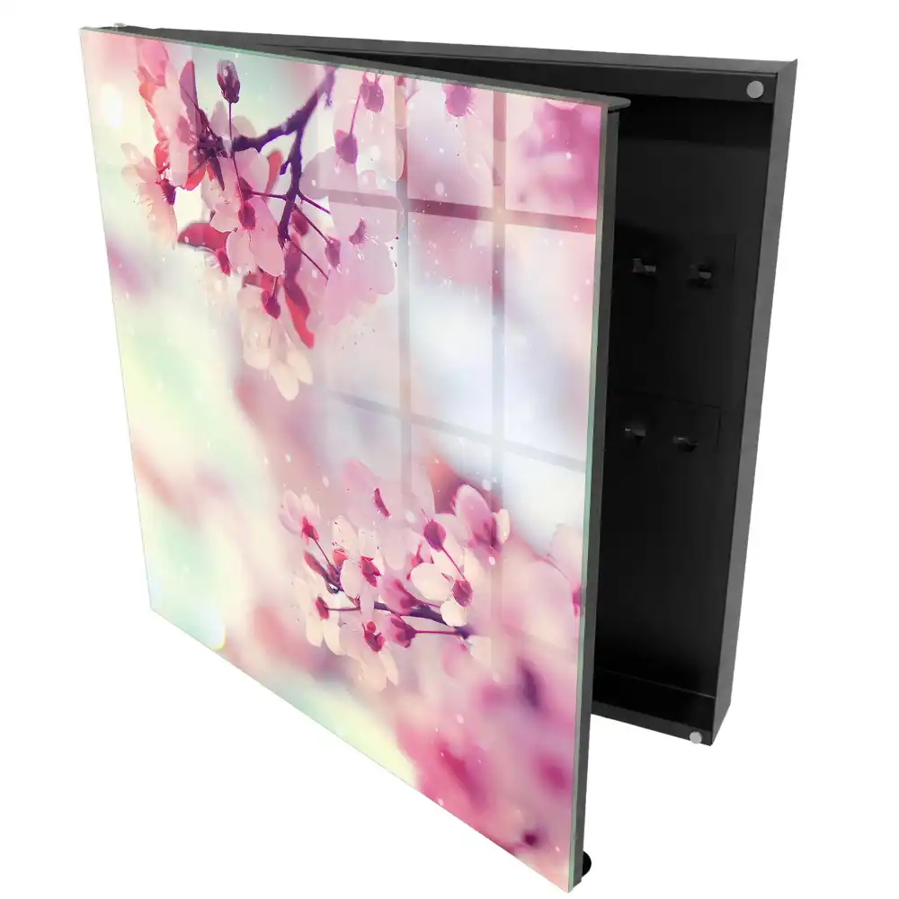 Dulapior pentru chei cu model floral roz pe fundal deschis
