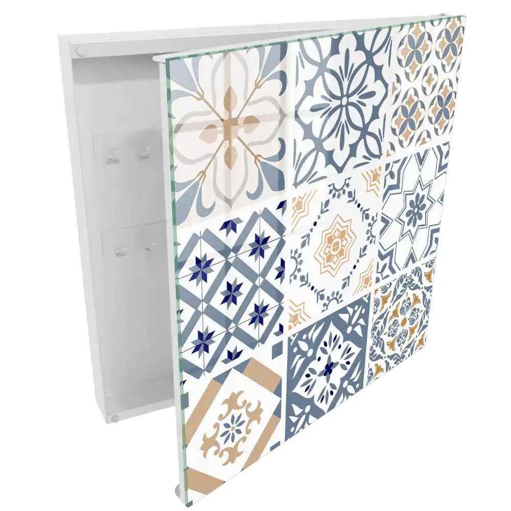 Suport pentru chei pe perete cu model geometric și design clasic