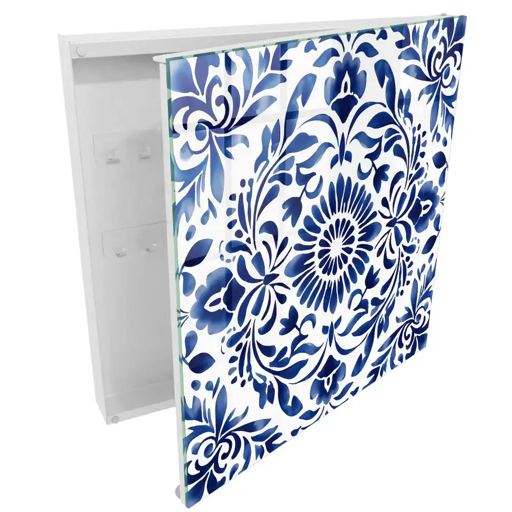 Casetă pentru chei cu model floral albastru pe fundal alb