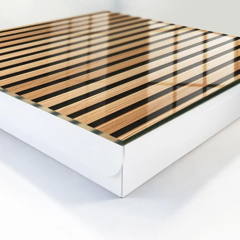 Dulapior pentru chei cu design elegant în dungi verticale
