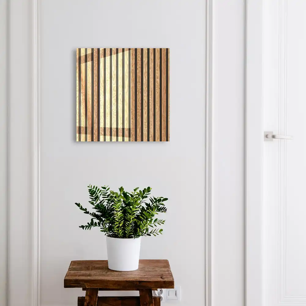 Dulapior pentru chei cu design elegant în dungi verticale