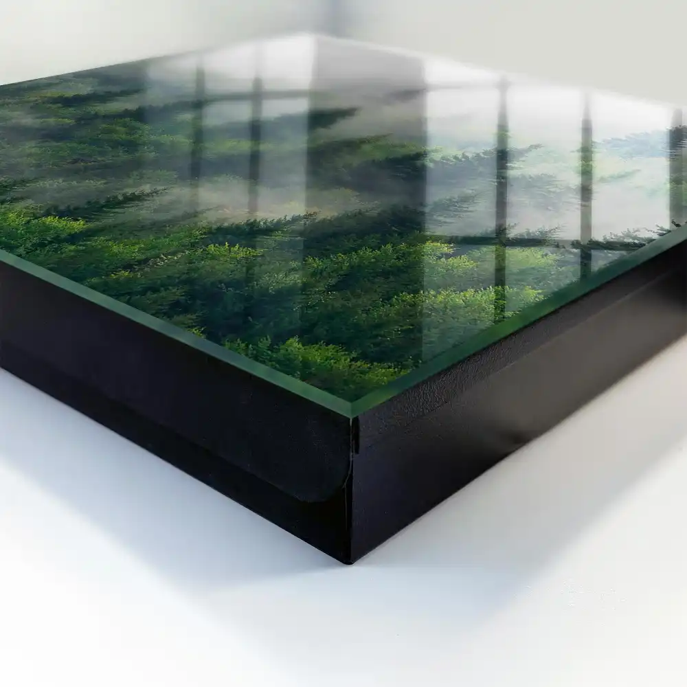 Casetă pentru chei cu design de pădure în ceață