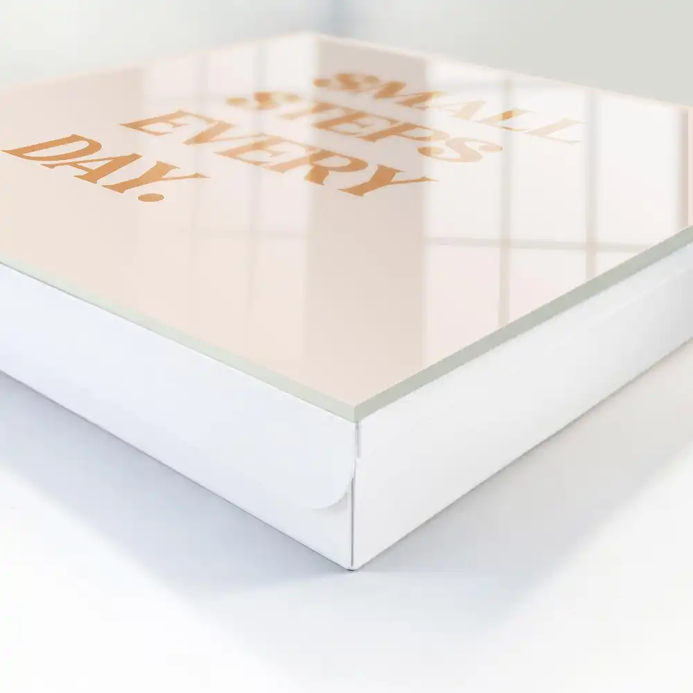 Casetă pentru chei cu design elegant și mesaje motivaționale