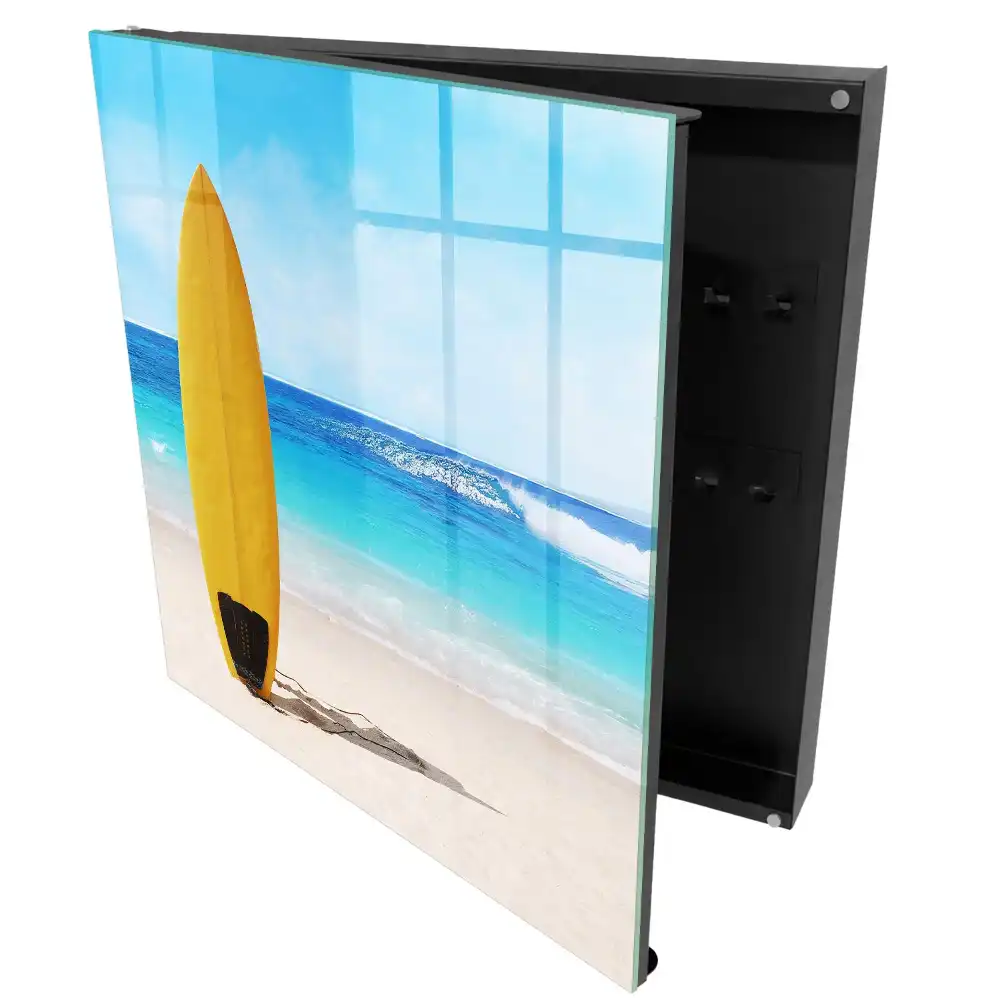 Casetă pentru chei cu design de plajă, ocean turcoaz și cer albastru