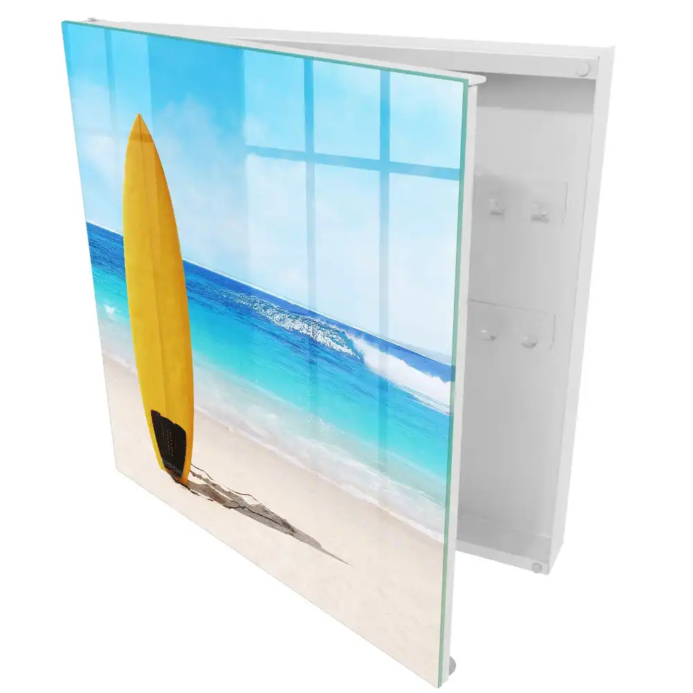 Casetă pentru chei cu design de plajă, ocean turcoaz și cer albastru