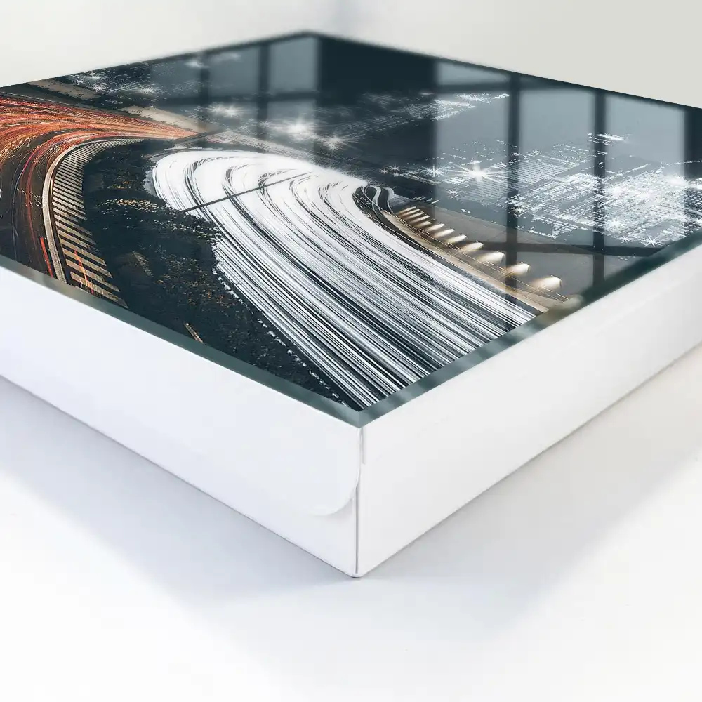 Casetă de chei cu design de oraș nocturn iluminat
