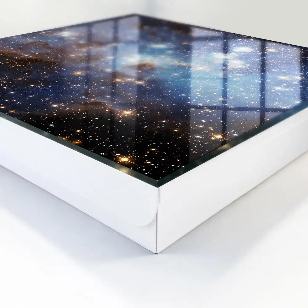Dulap pentru chei cu design spațial reprezentând stele și nebuloasă albastră