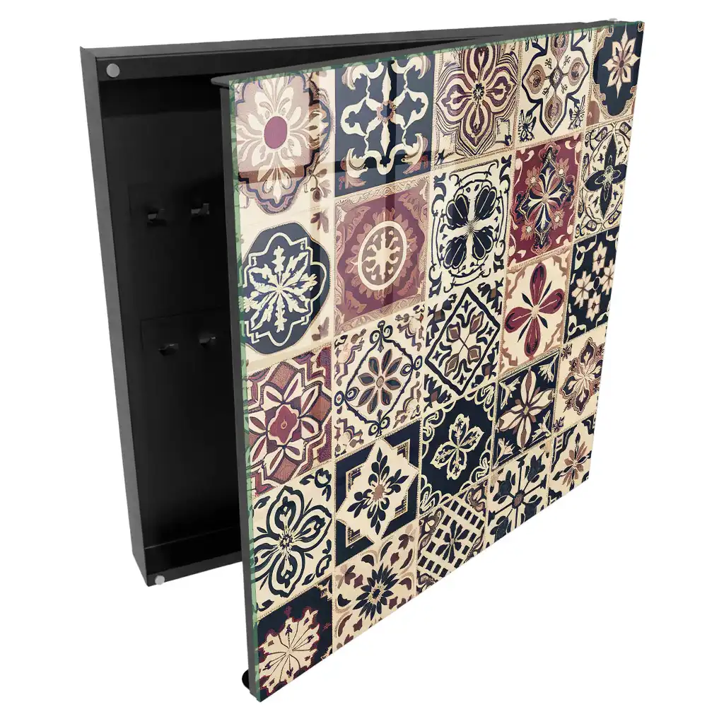 Suport pentru chei pe perete cu design geometric stil clasic