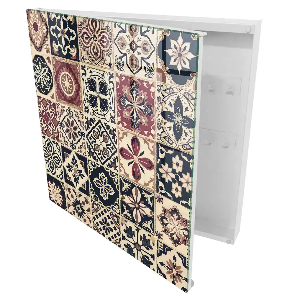 Suport pentru chei pe perete cu design geometric stil clasic