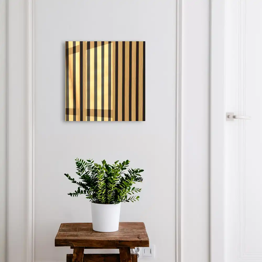 Casetă pentru chei cu design elegant din lemn în dungi