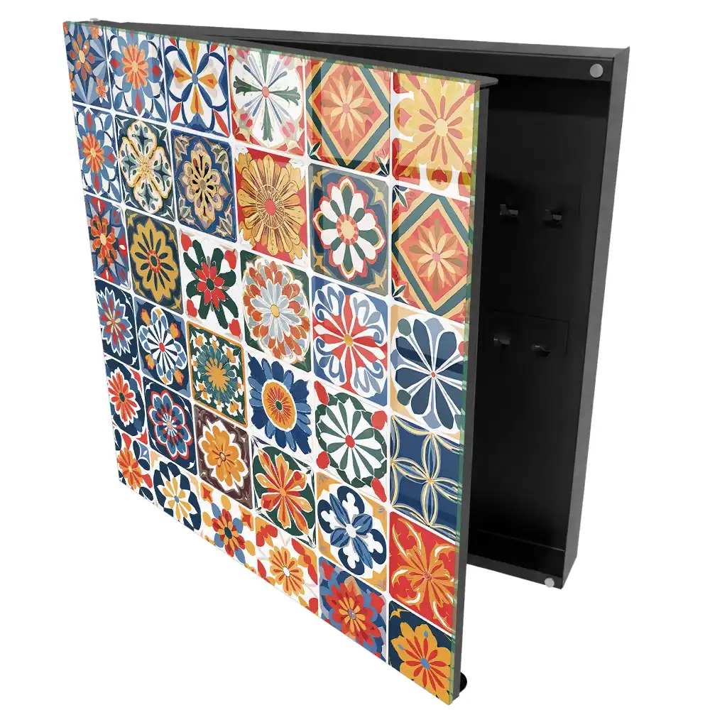 Dulapior pentru chei cu motive florale colorate și design pătrat