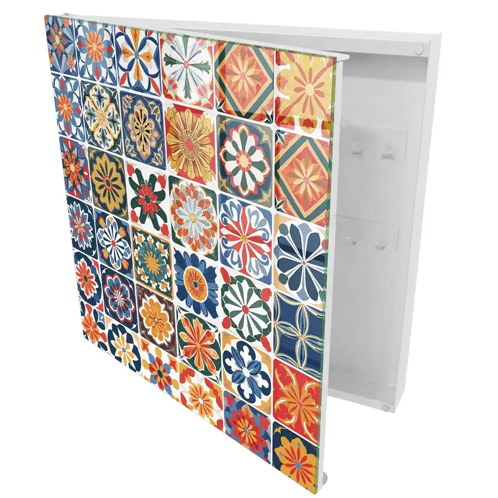 Dulapior pentru chei cu motive florale colorate și design pătrat