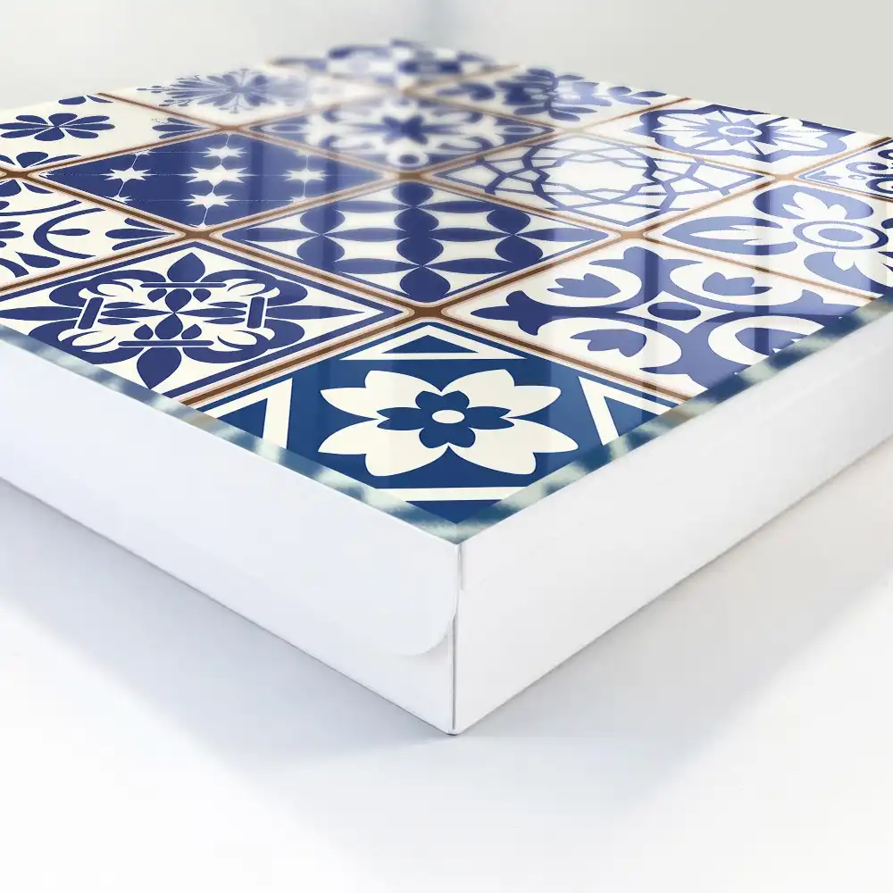 Cutie de chei pentru perete cu model geometric în nuanțe de albastru și alb