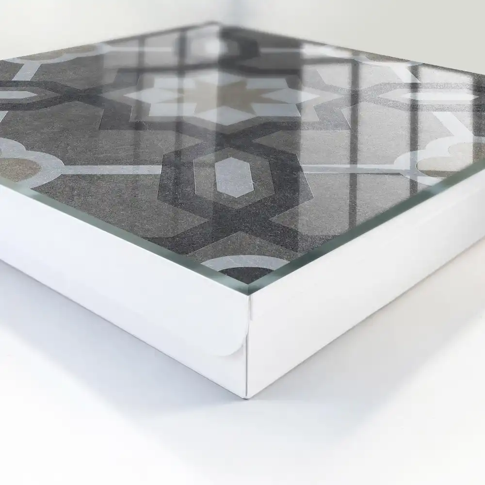 Dulap pentru chei cu motive geometrice și design elegant