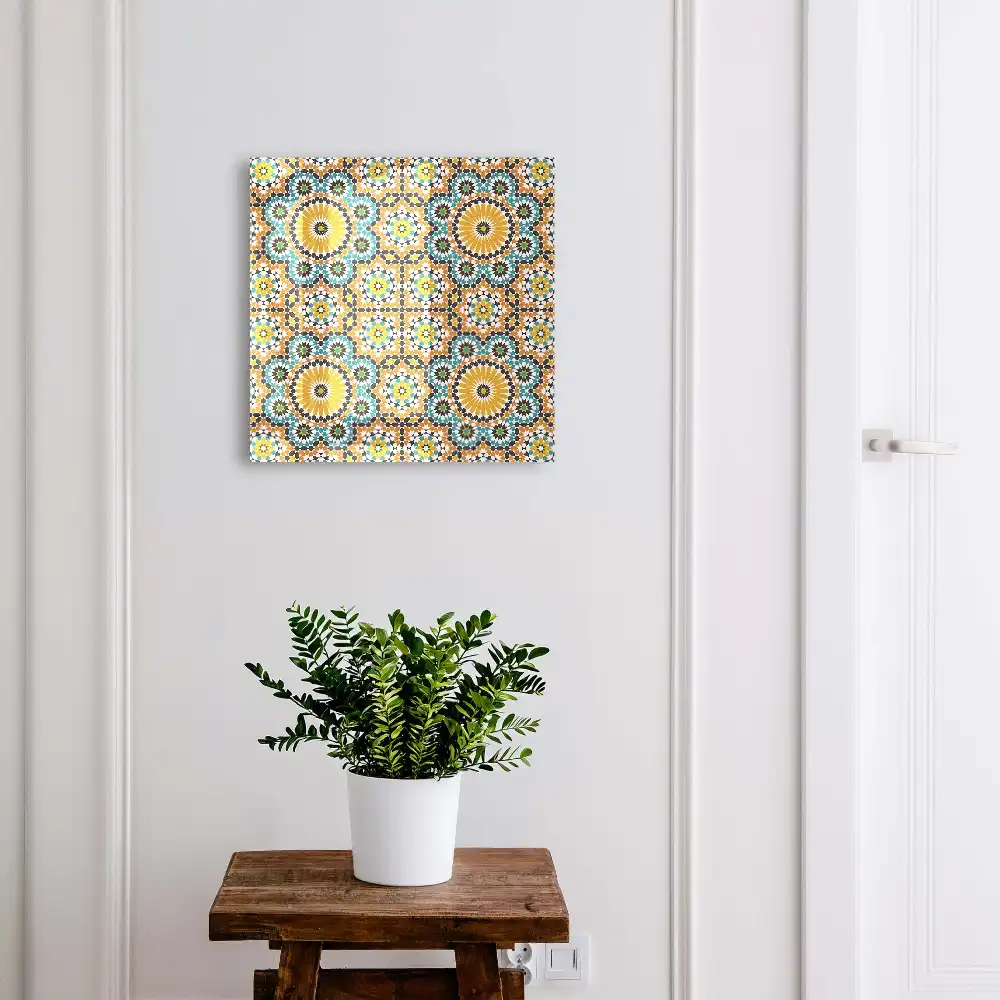Dulapior pentru chei cu design geometric colorat