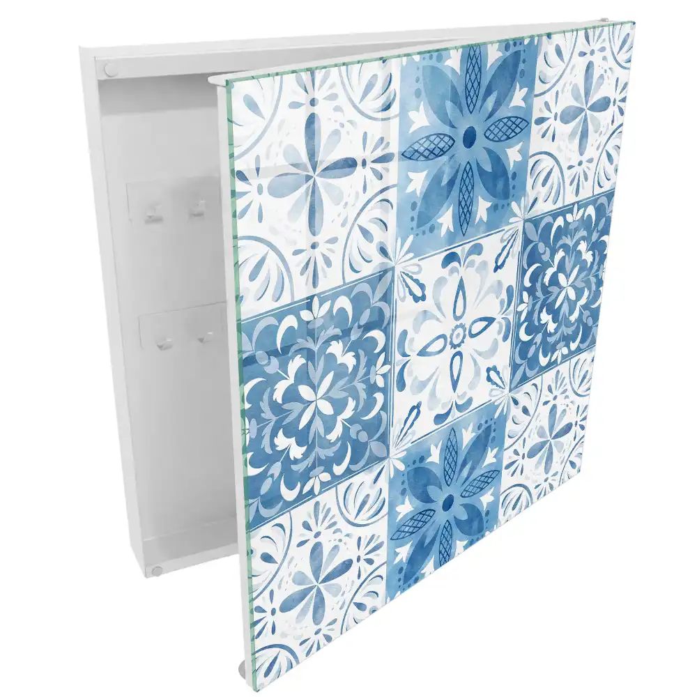 Dulapior pentru chei cu model de plăci decorative albastre și albe