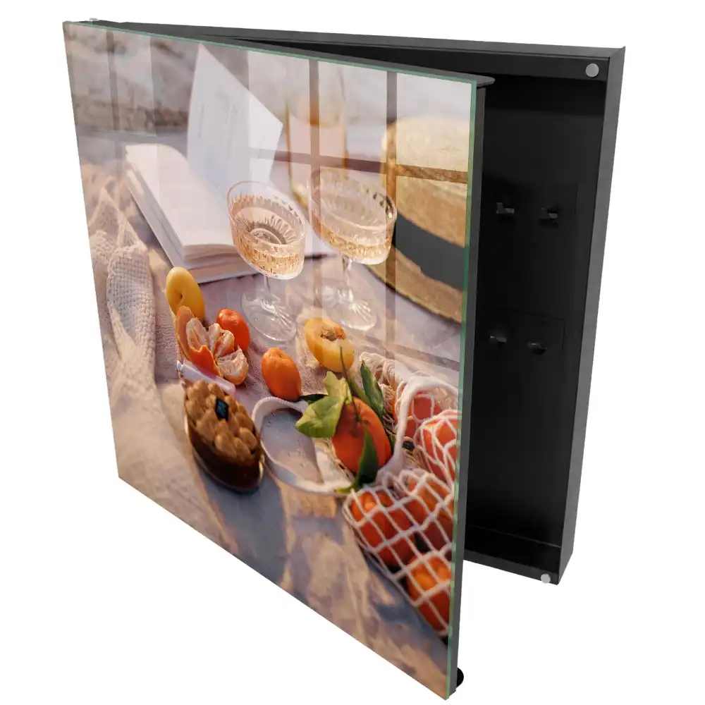 Dulăpior pentru chei Picnic cu fructe și o carte