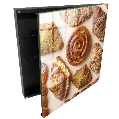 Dulapior pentru chei cu design motiv prăjituri cu cremă și migdale