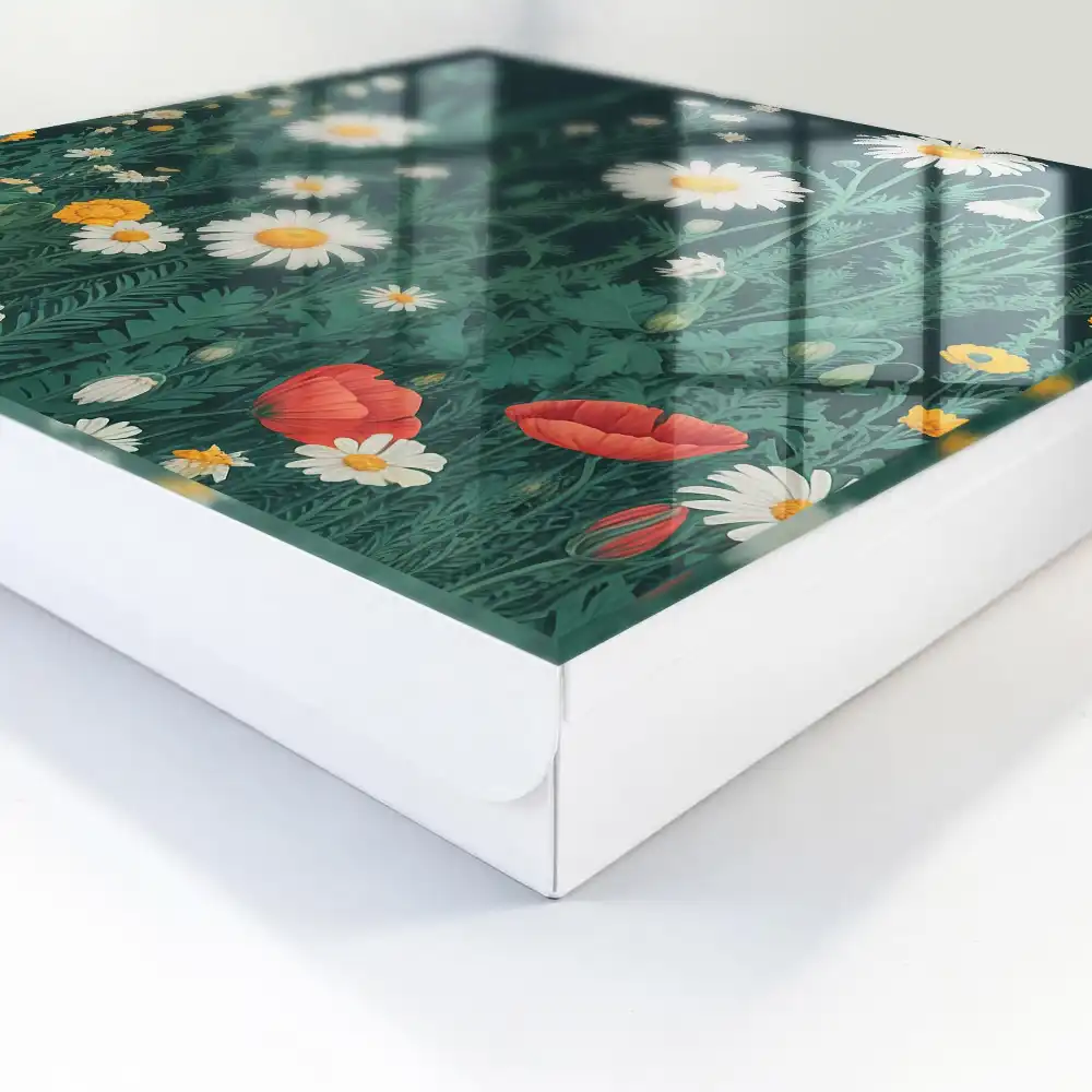 Dulapior pentru chei cu model floral pe fundal bleumarin