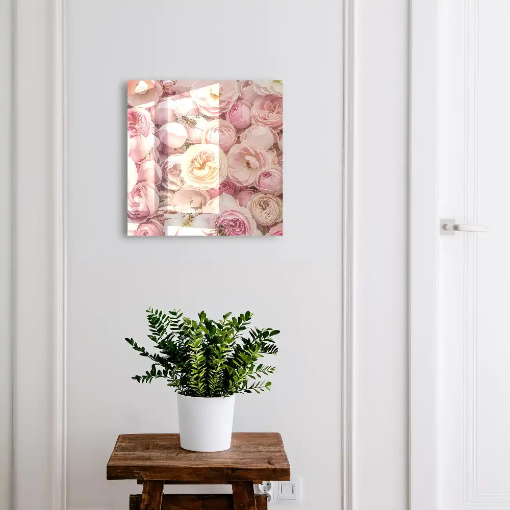 Casetă pentru chei cu design trandafiri și albine în culori delicate