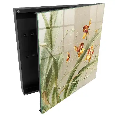 Cutie pentru chei cu model floral discret și vegetație verde
