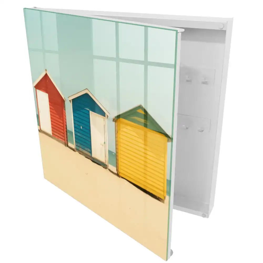 Suport de chei pentru perete cu design de cabane de plajă în culori vii cu fundal marin