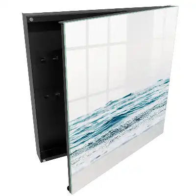 Dulapior pentru chei cu design marin marea și valurile sub cer albastru
