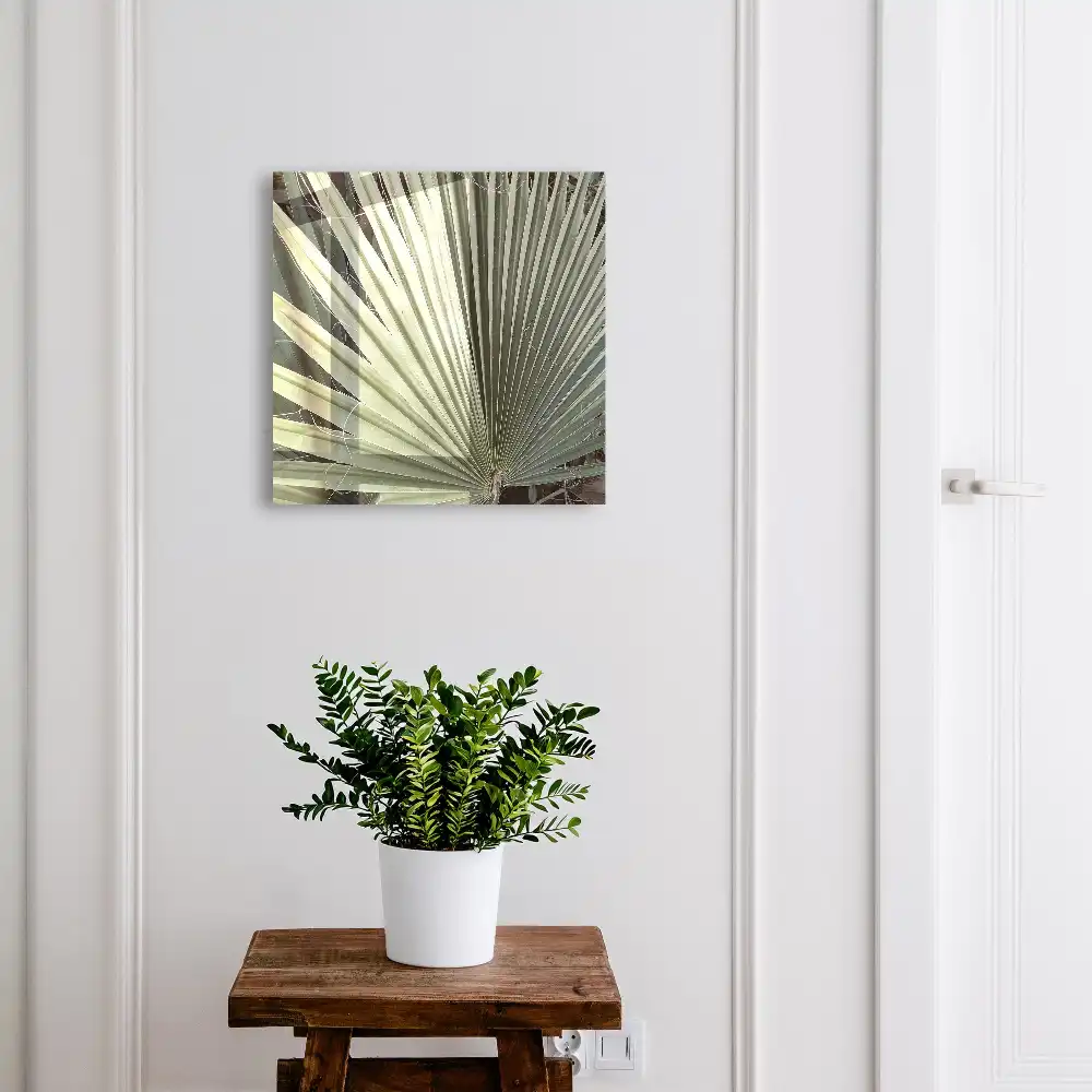 Dulăpior pentru chei cu design elegant și linii simetrice inspirate de palmier