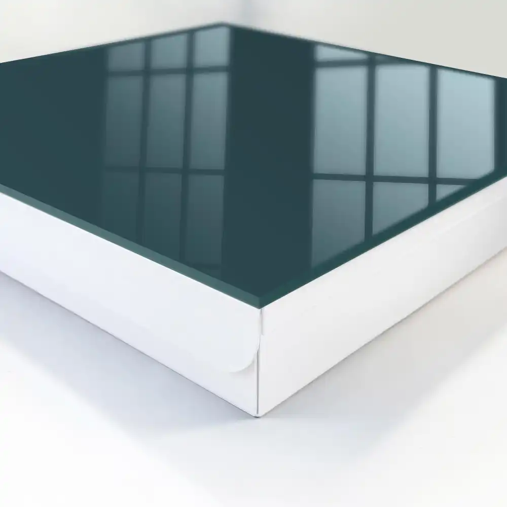 Suport de perete pentru chei cu design geometric