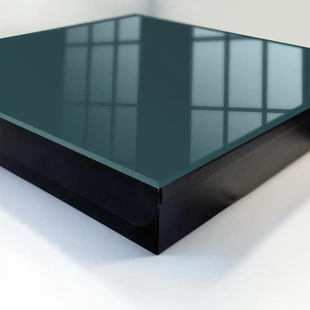 Suport de perete pentru chei cu design geometric
