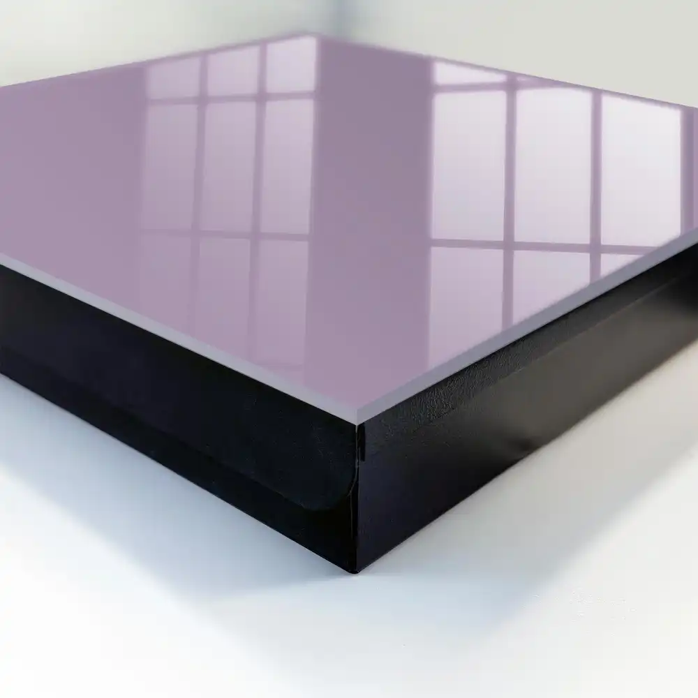 Dulapior pentru chei cu design minimalist in nuanta liliac violet