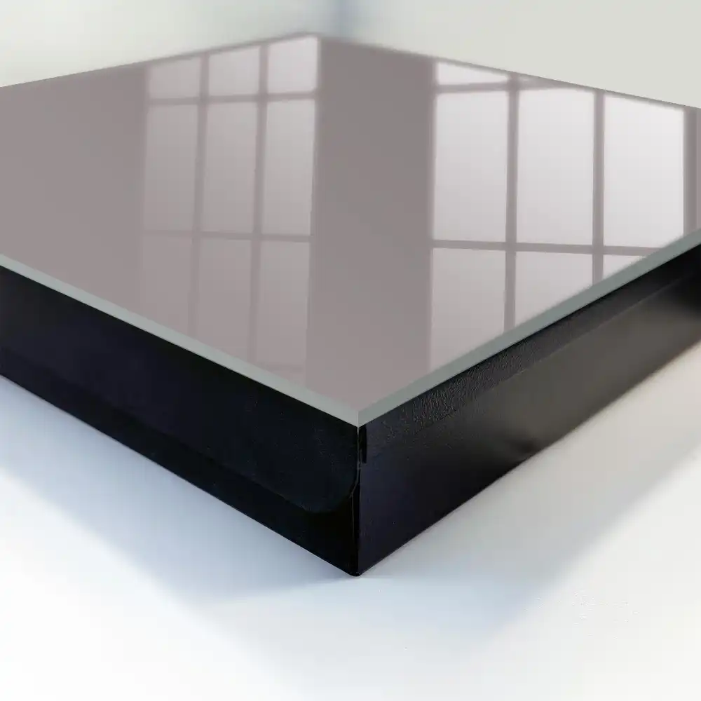 Suport de perete pentru chei cu design minimalist în culoarea liliac