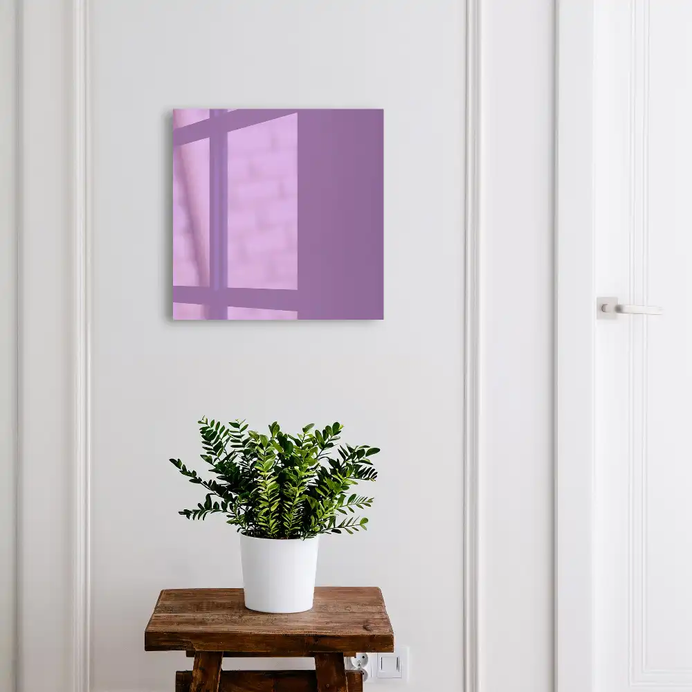 Casetă pentru chei violet cu design minimalist și elegant