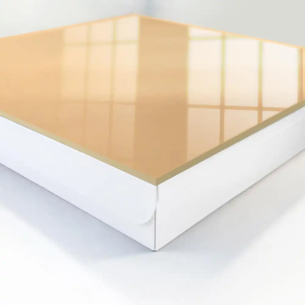 Suport de perete pentru chei cu design minimalist elegant în nuanță bej cald