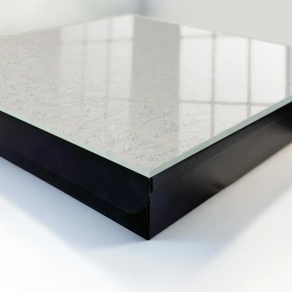 Dulapior pentru chei cu design minimalist și motive florale subtile