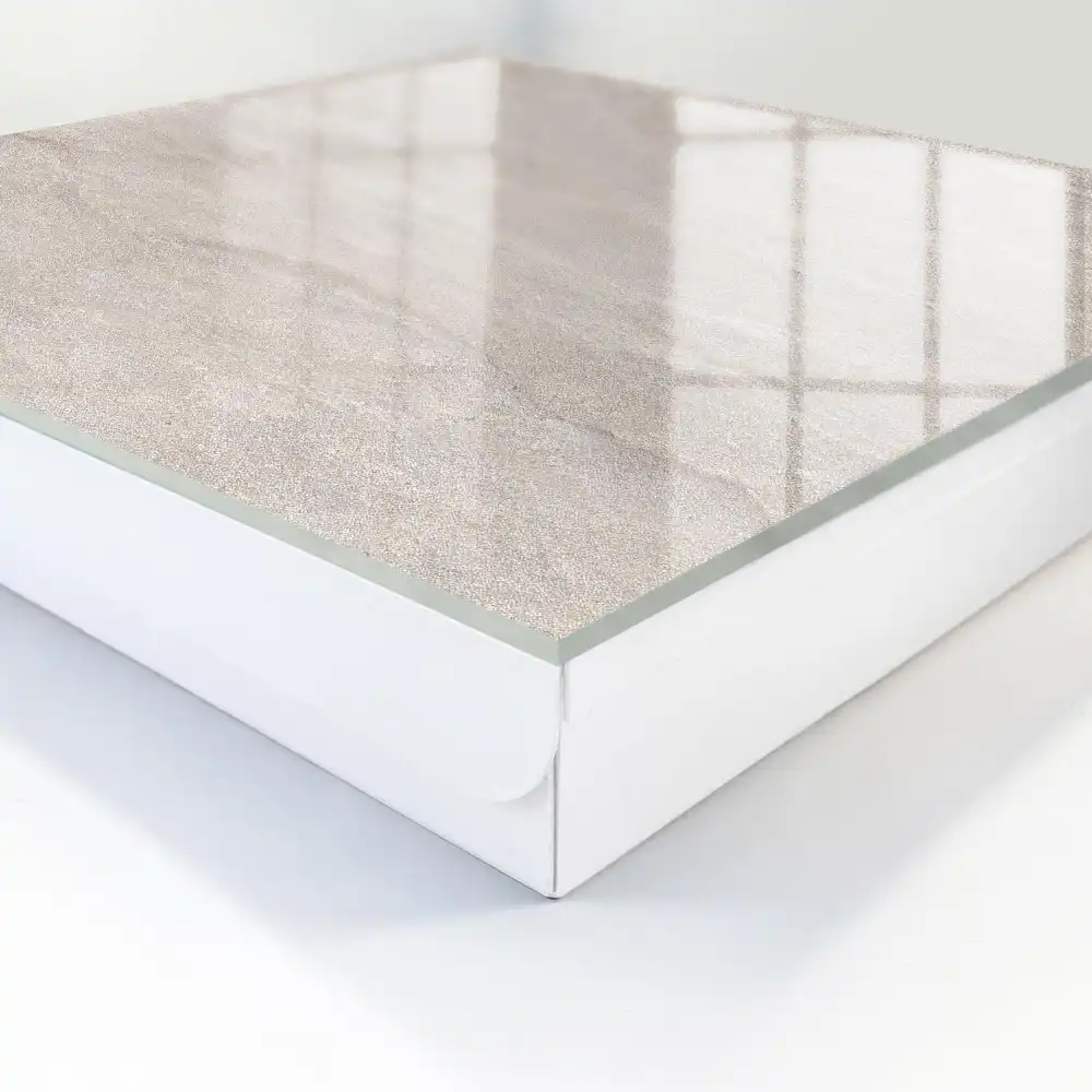 Suport pentru chei de perete cu design minimalist și textură naturală