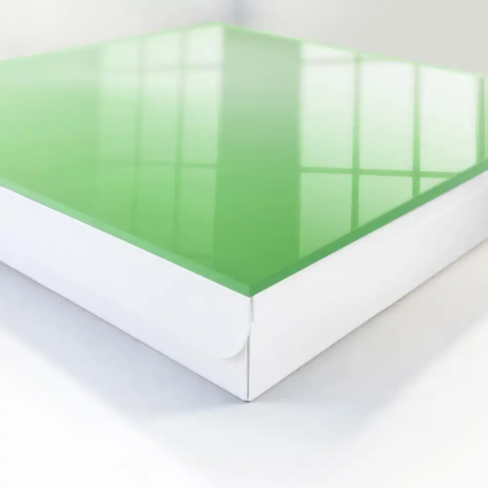 cu gradație delicată de verde și design calmant