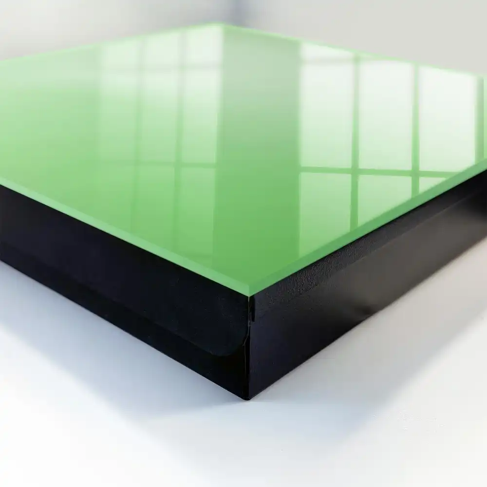 cu gradație delicată de verde și design calmant