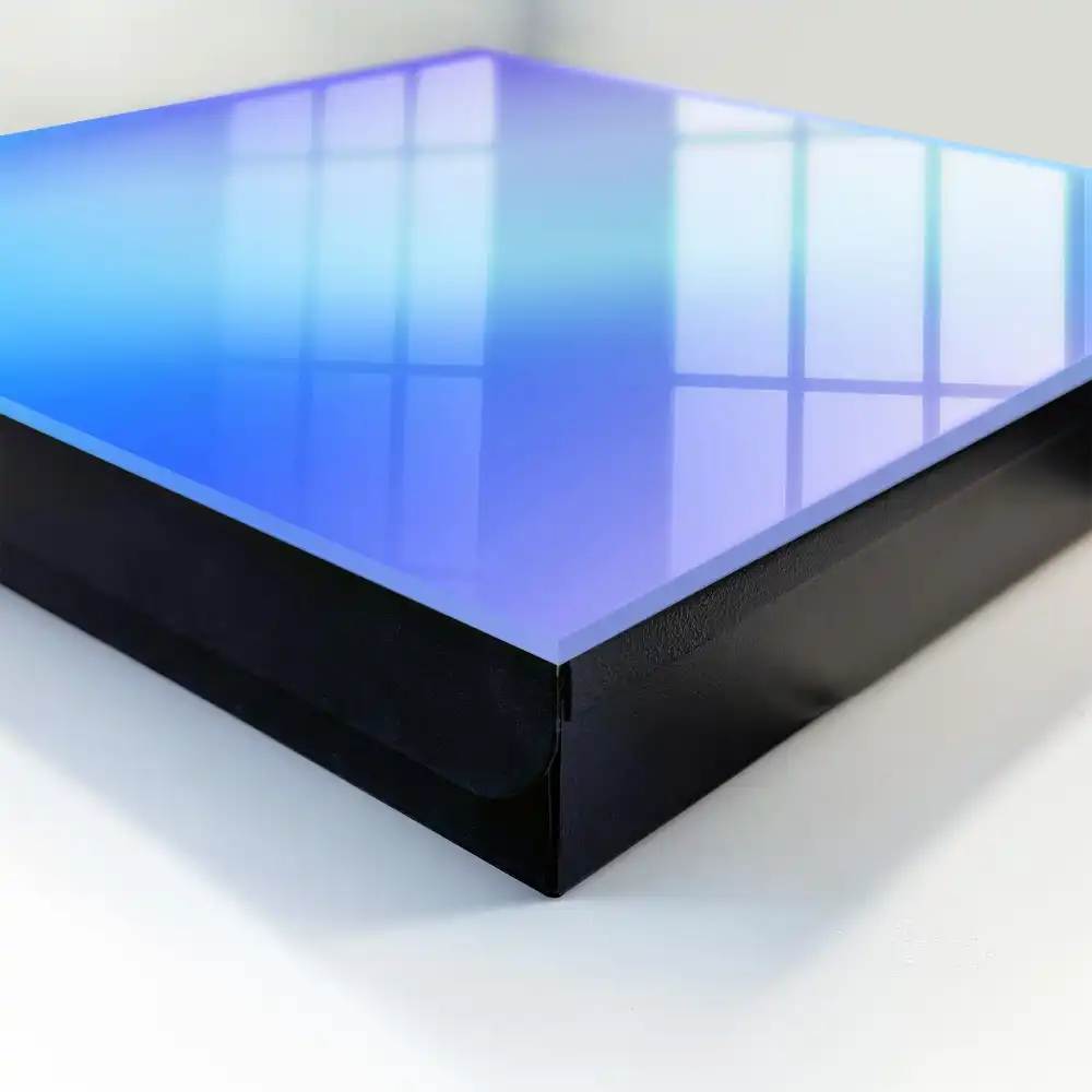 Dulăpior pentru chei cu design gradient în nuanțe de albastru și violet