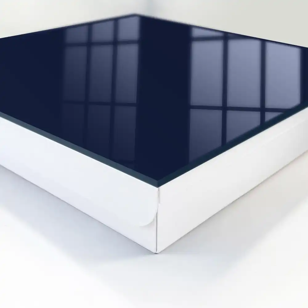 Suport pentru chei de perete în nuanță albastru marin cu design modern și elegant