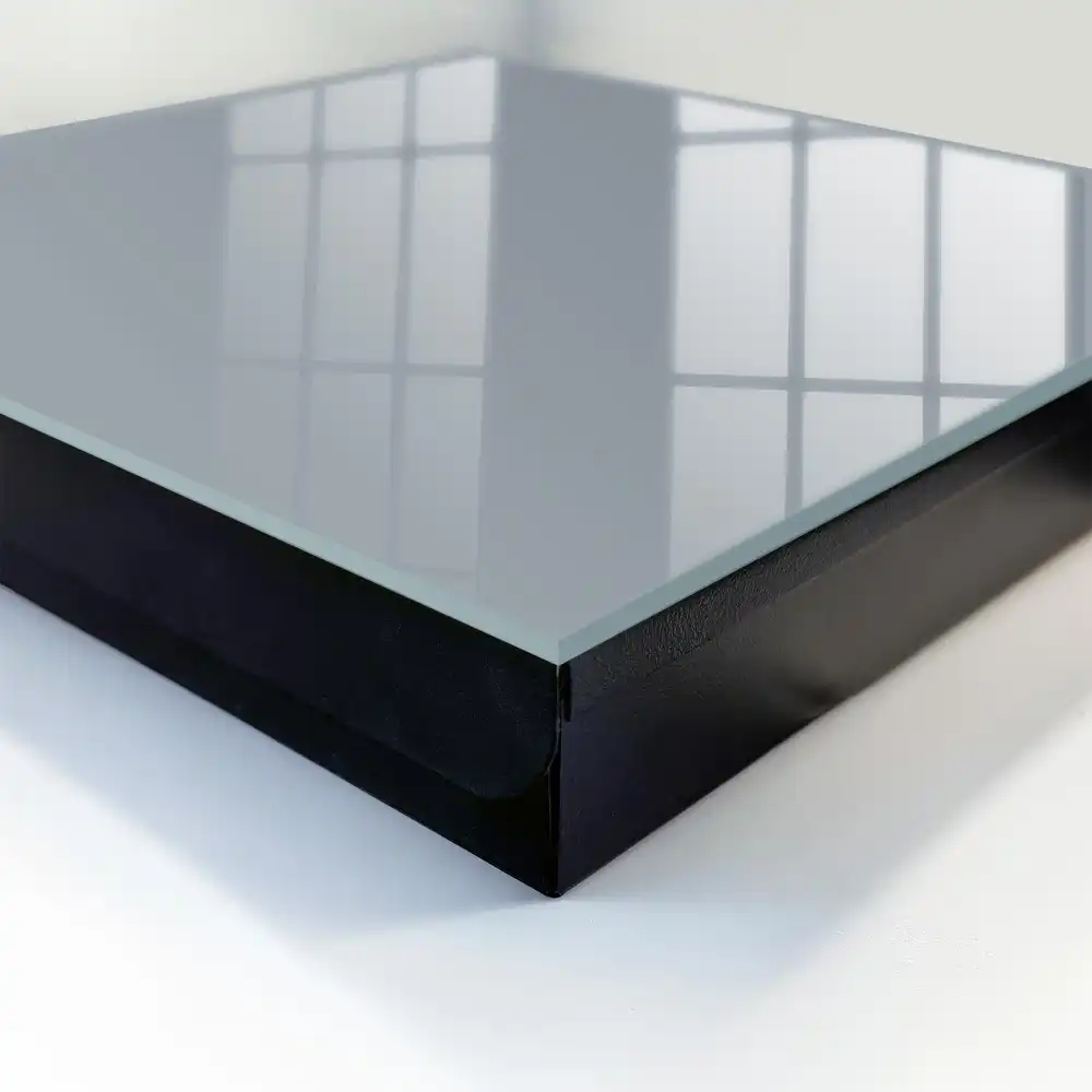 Casetă pentru chei cu design minimalist în nuanțe discrete